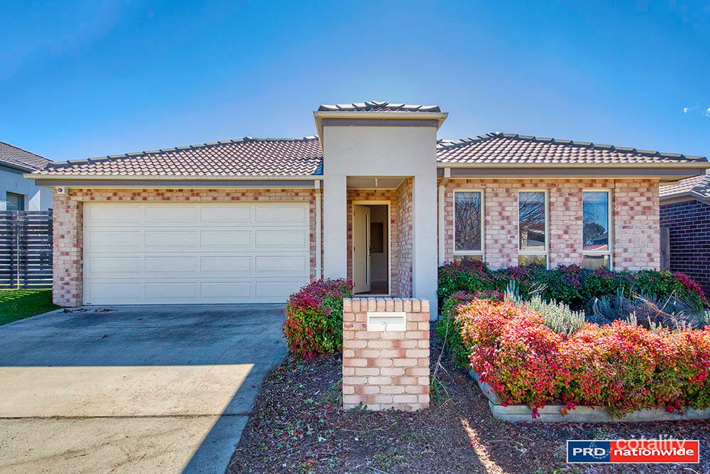 7 Kylie Tennant St, Franklin, ACT 2913