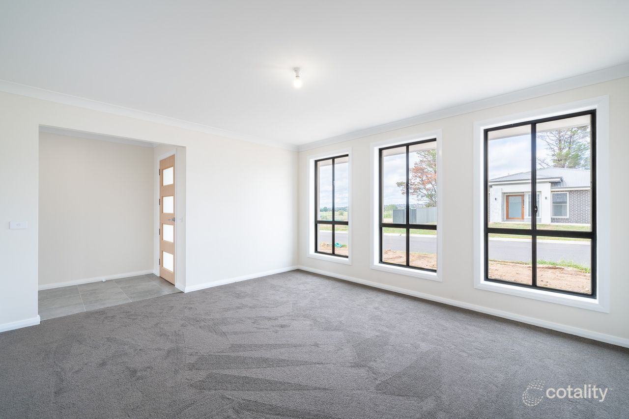 3 Peard Cl, Eglinton, NSW 2795