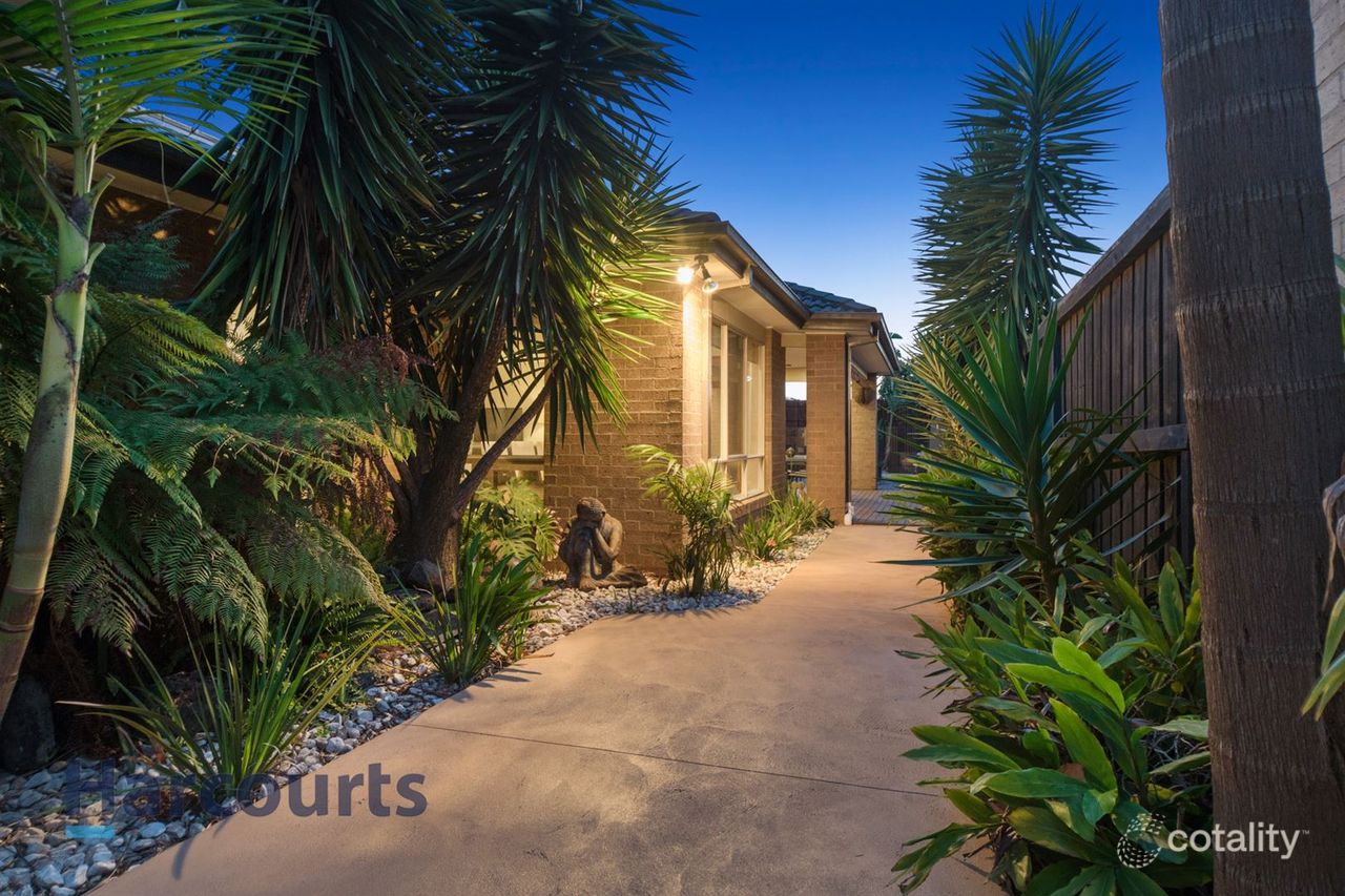 4 Rose Bush Ct, Lyndhurst, VIC 3975