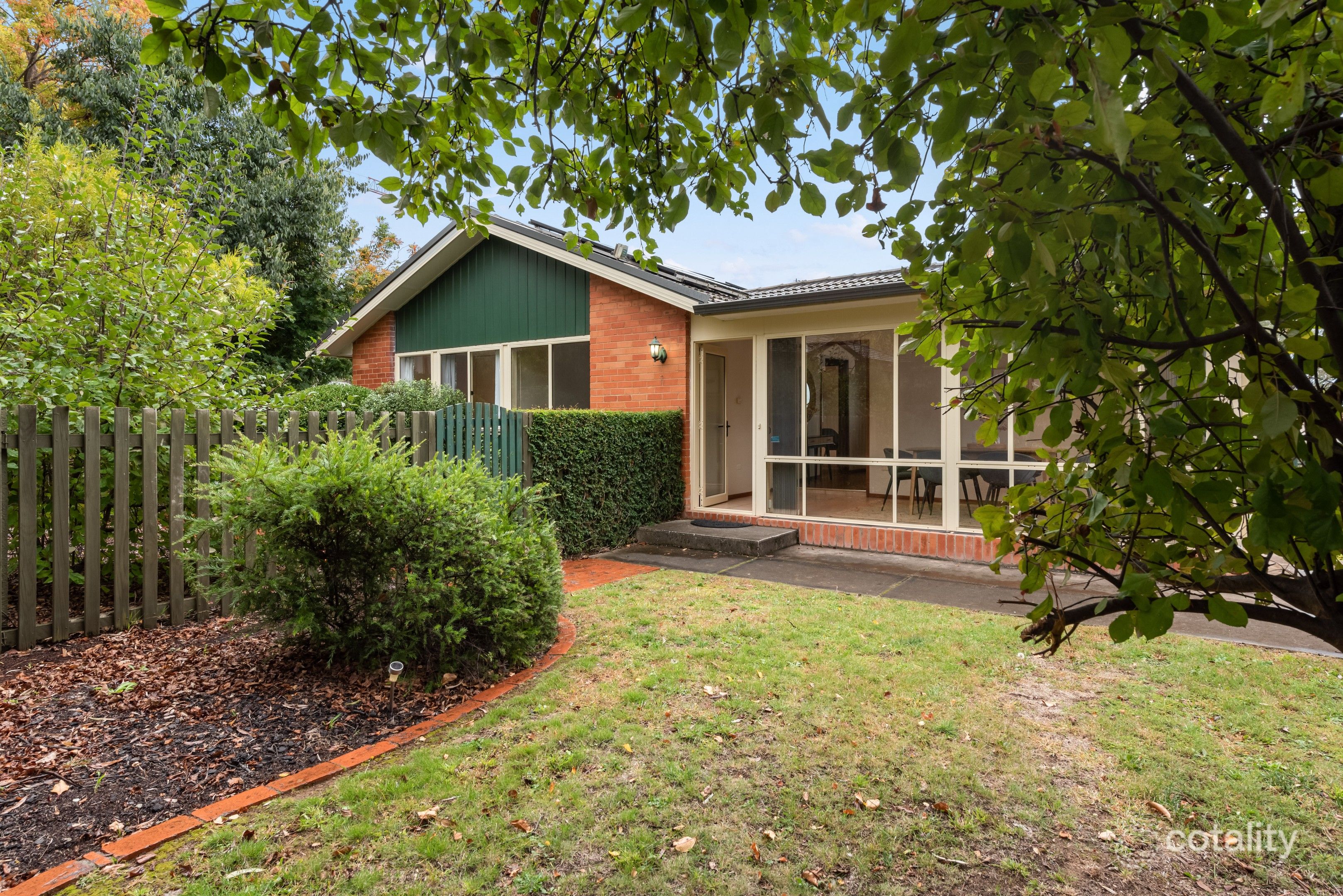 4 Esson Pl, Garran, ACT 2605