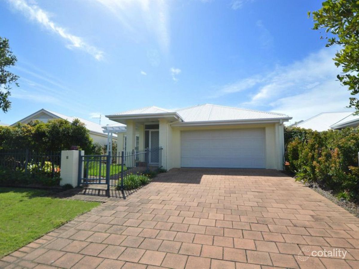 11 The Parkway, Yamba, NSW 2464