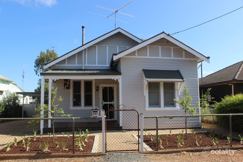 127 Anzac St, Temora, NSW 2666
