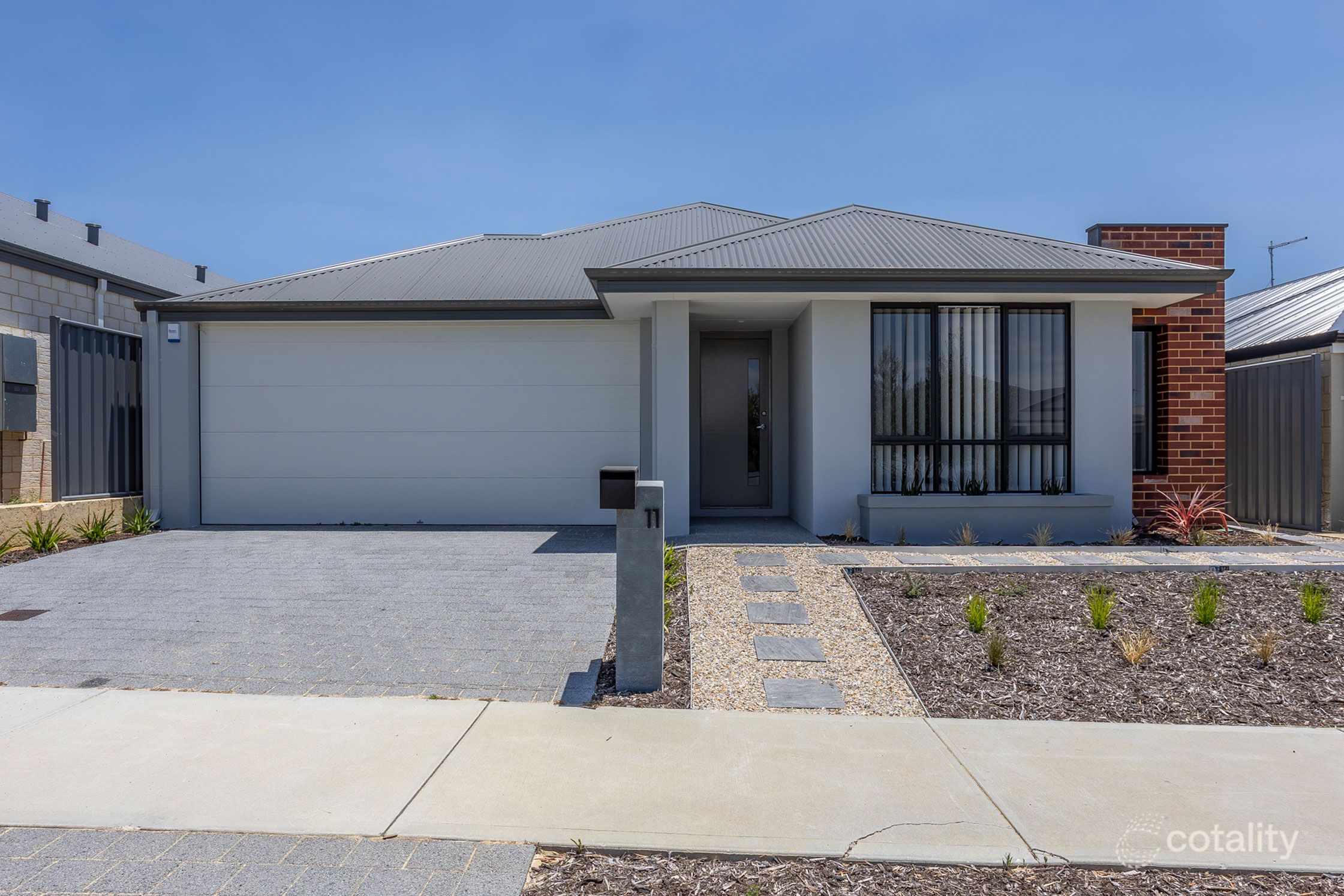 11 Jennings St, Hammond Park, WA 6164
