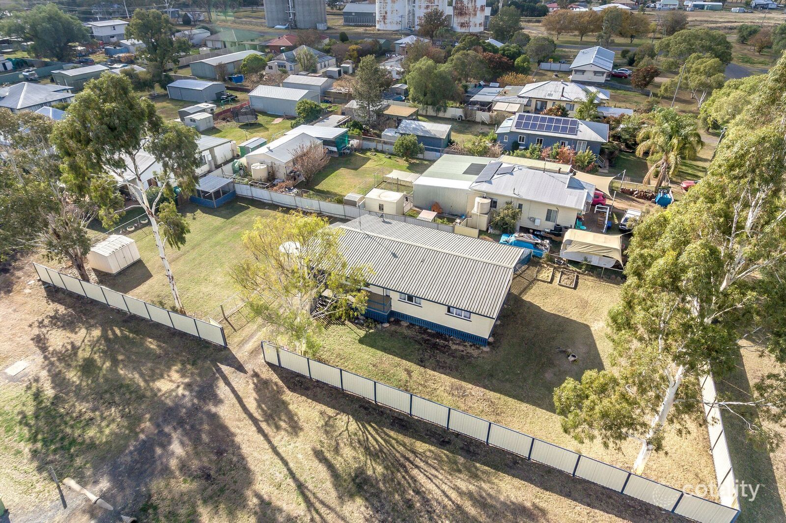 10 Creek St, Cambooya, QLD 4358