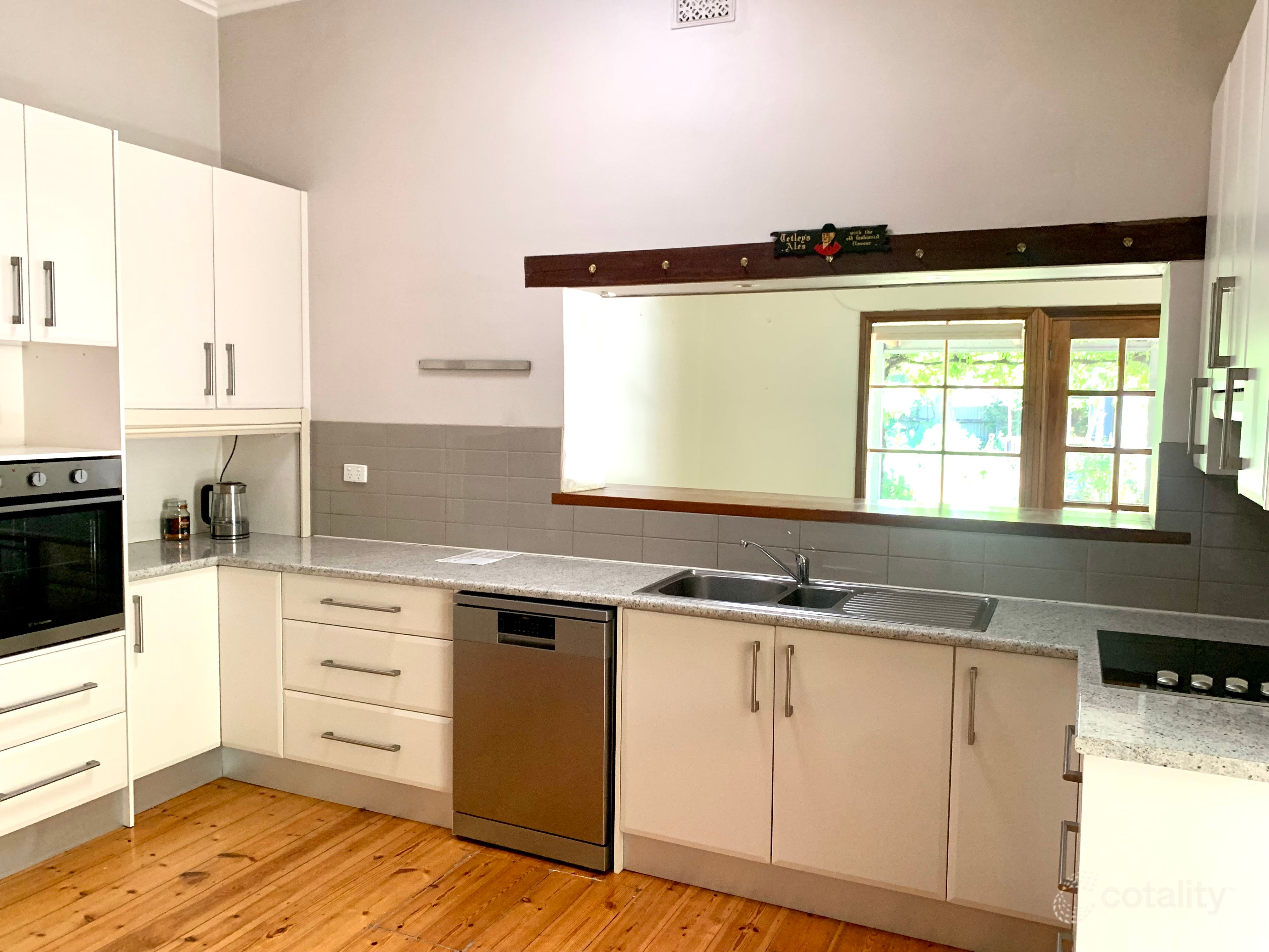 20 Upper Thames St, Burra, SA 5417