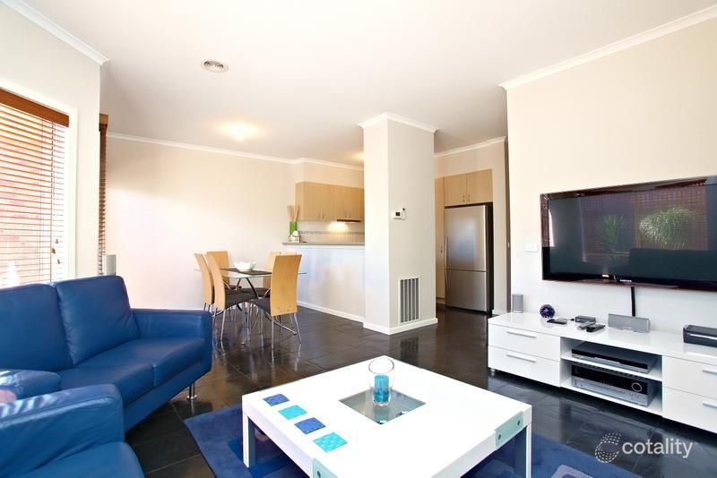 17 The Glades, Taylors Hill, VIC 3037