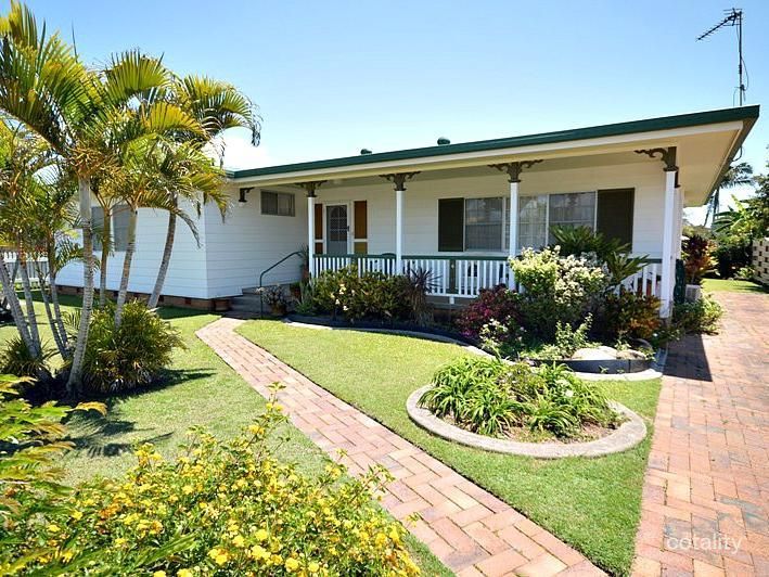 5 Cooloola Cres, Urangan, QLD 4655