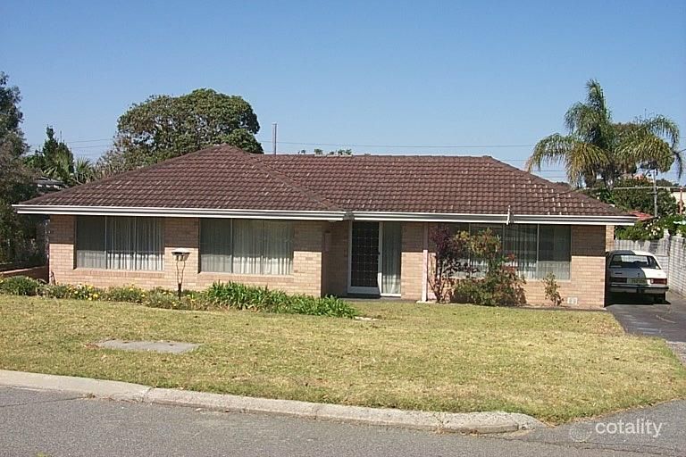 13 Dongara St, Innaloo, WA 6018