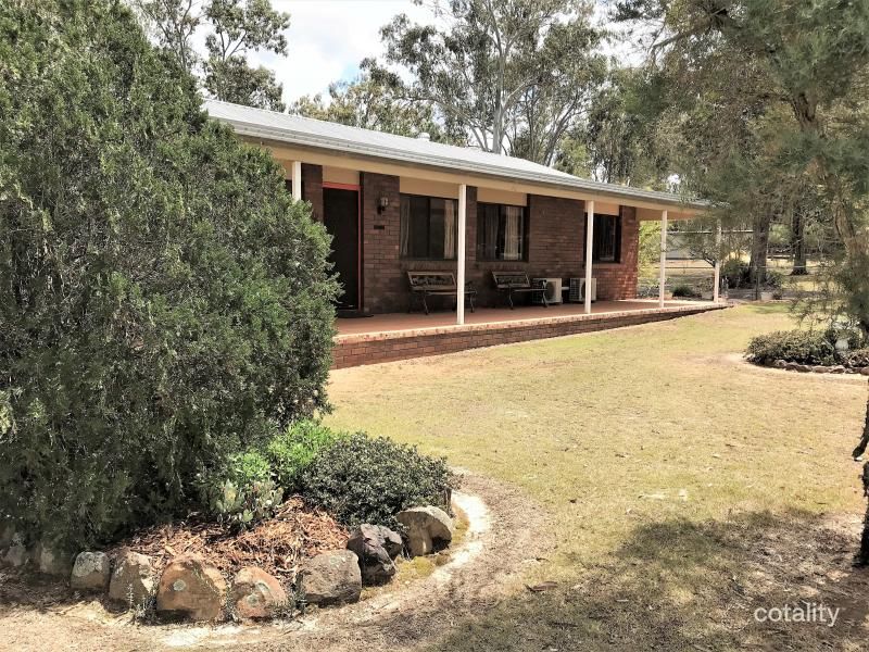 82 Kurrajong Dr, Nanango, QLD 4615