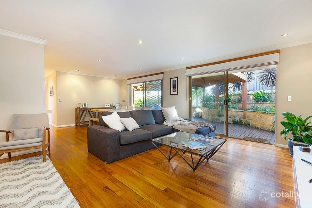 5/16 Southbourne St, Scarborough, WA 6019