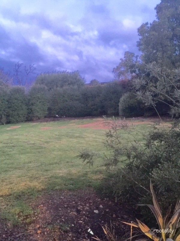 1 Rail St, Wandong, VIC 3758