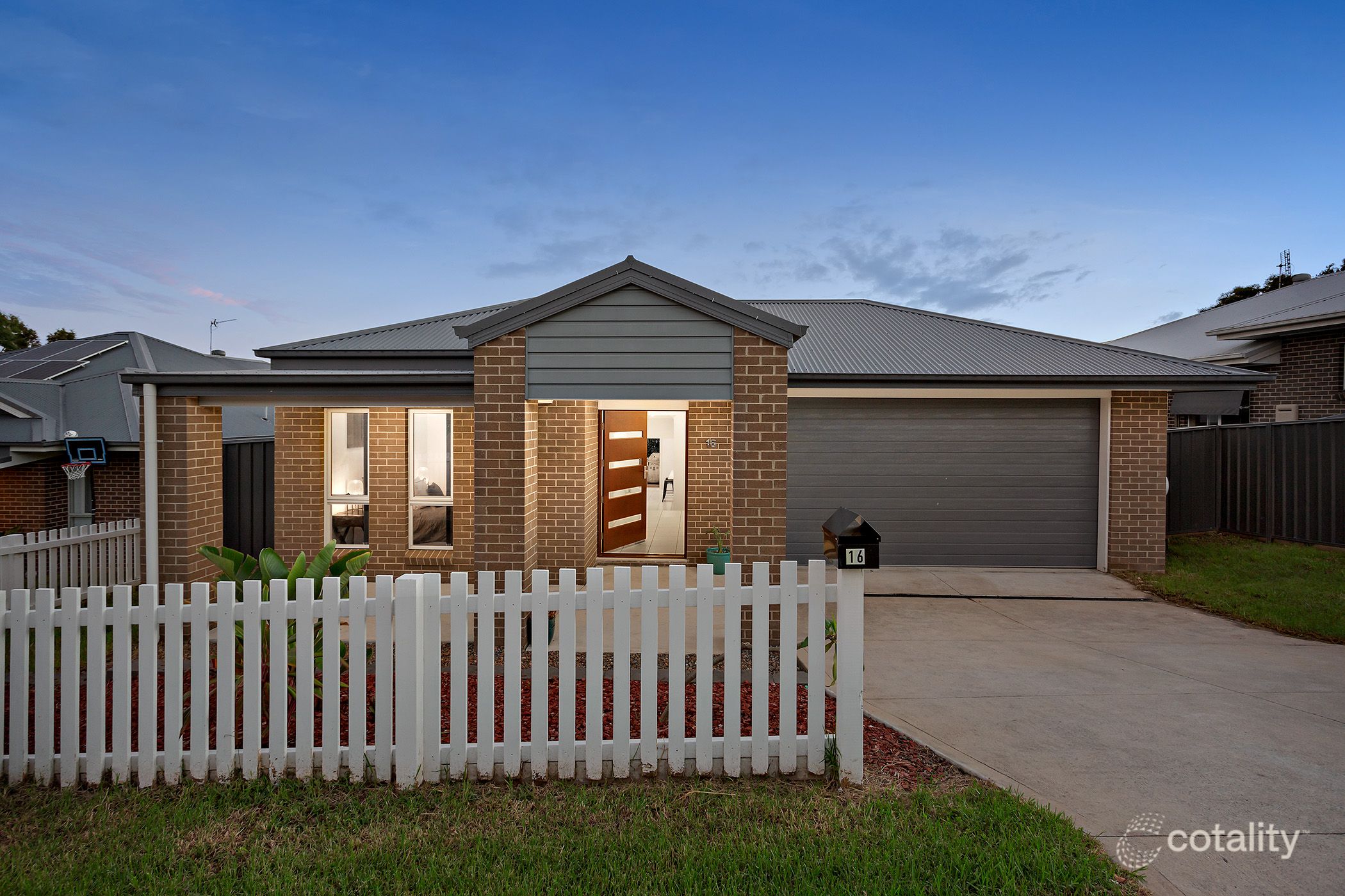 16 Steam Cl, West Wallsend, NSW 2286