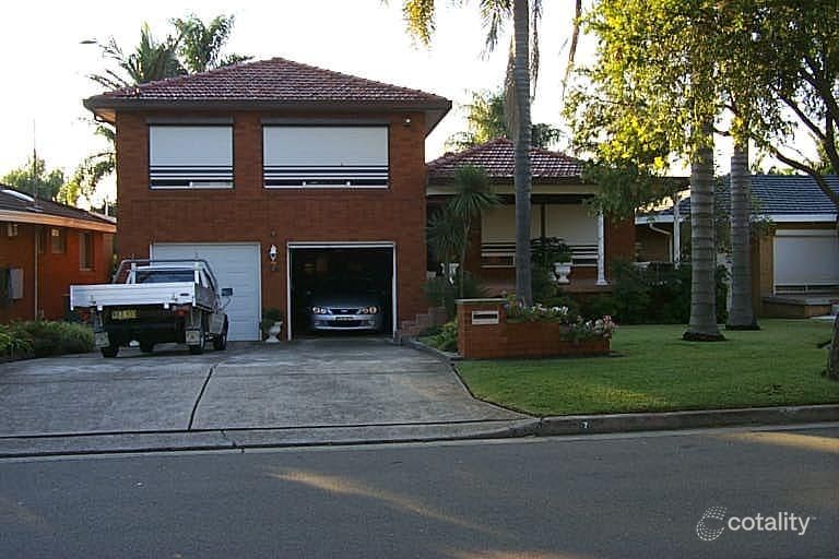 7 Carey St, Bass Hill, NSW 2197