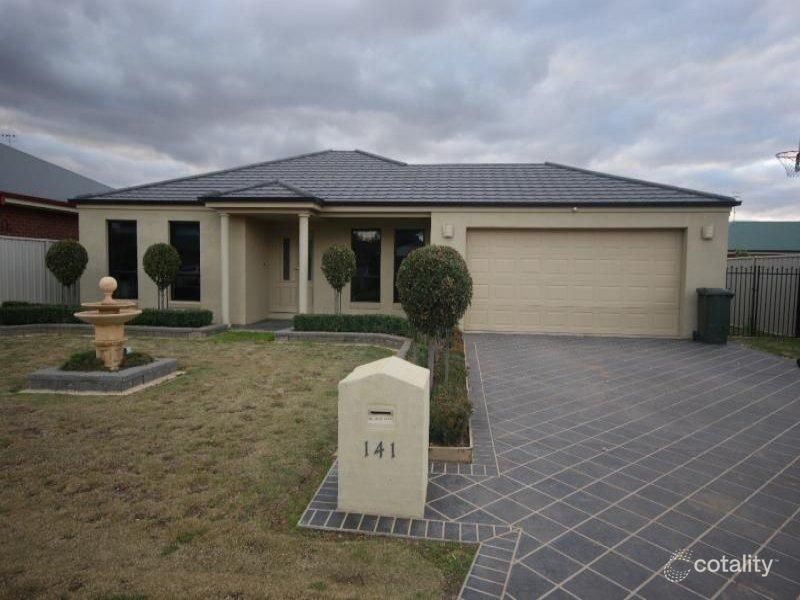 141 Mcmillan St, Deniliquin, NSW 2710