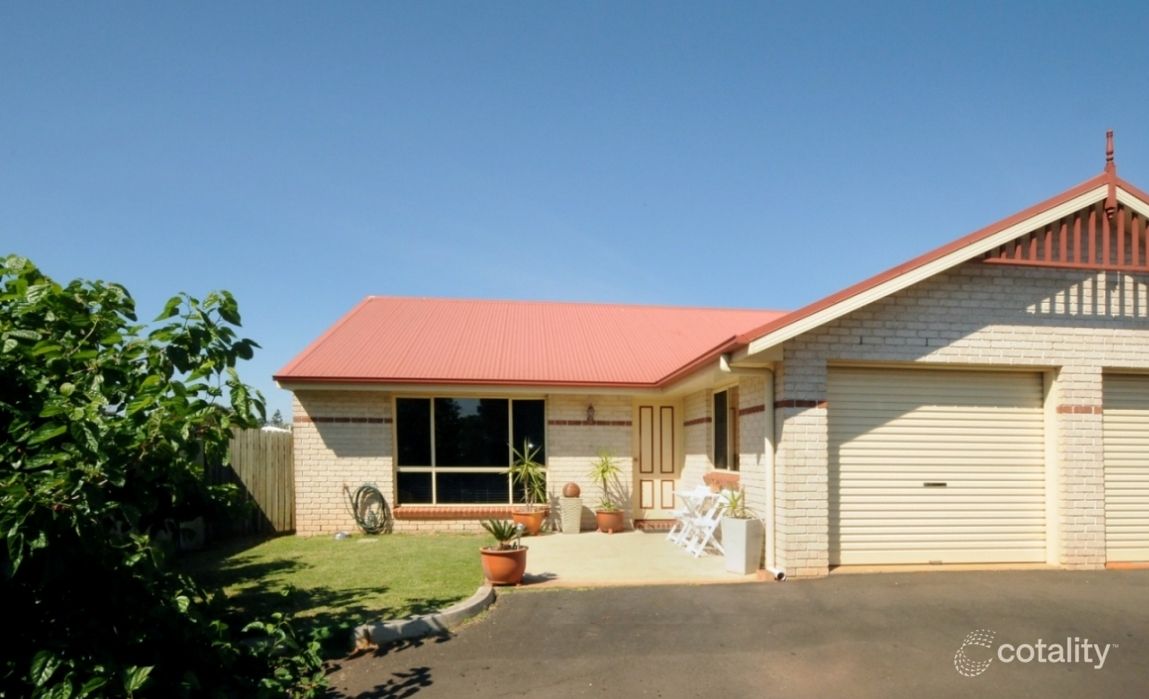 1/4a Cox St, Wilsonton, QLD 4350