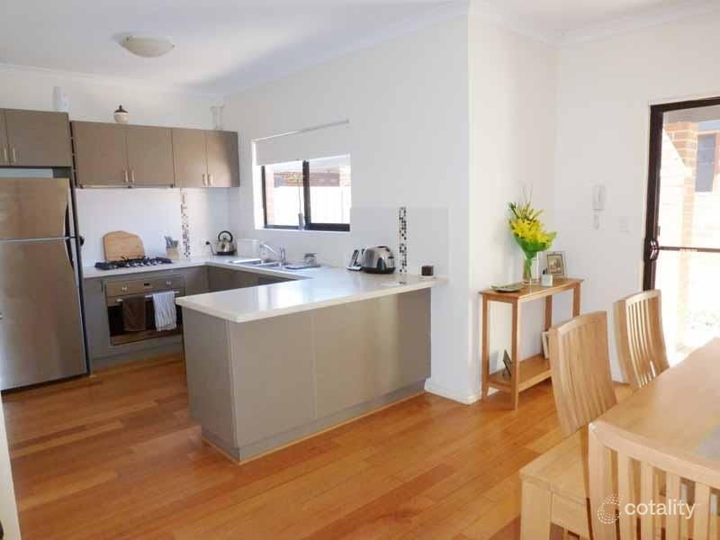 4/9 Healy Rd, Hamilton Hill, WA 6163