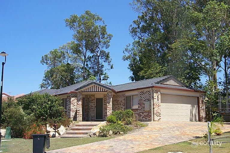 8 Sorbus Ct, Calamvale, QLD 4116