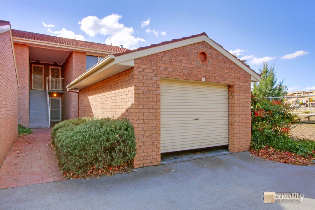 22 Cammeray Ct, Phillip, ACT 2606