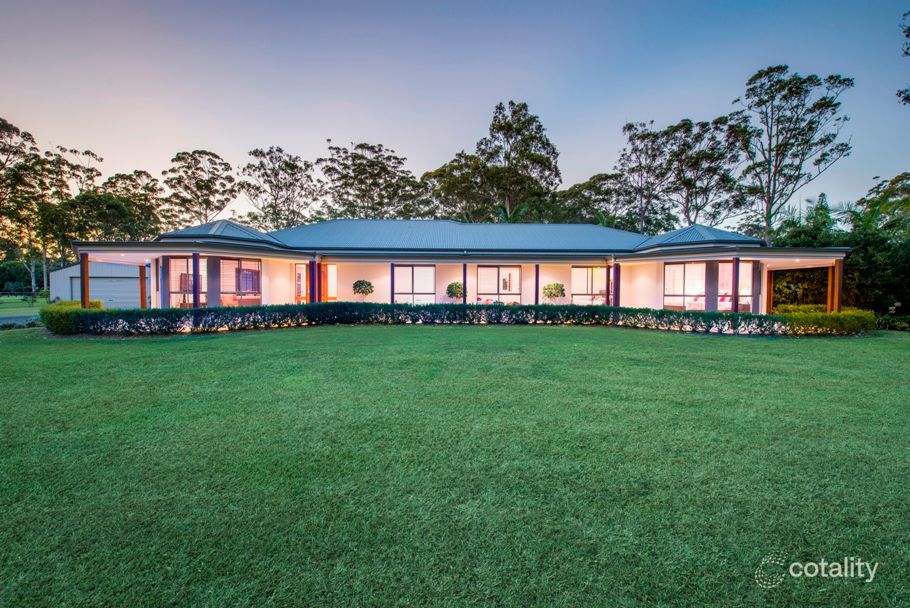 11 Pinehyrst Dr, Moonee Beach, NSW 2450