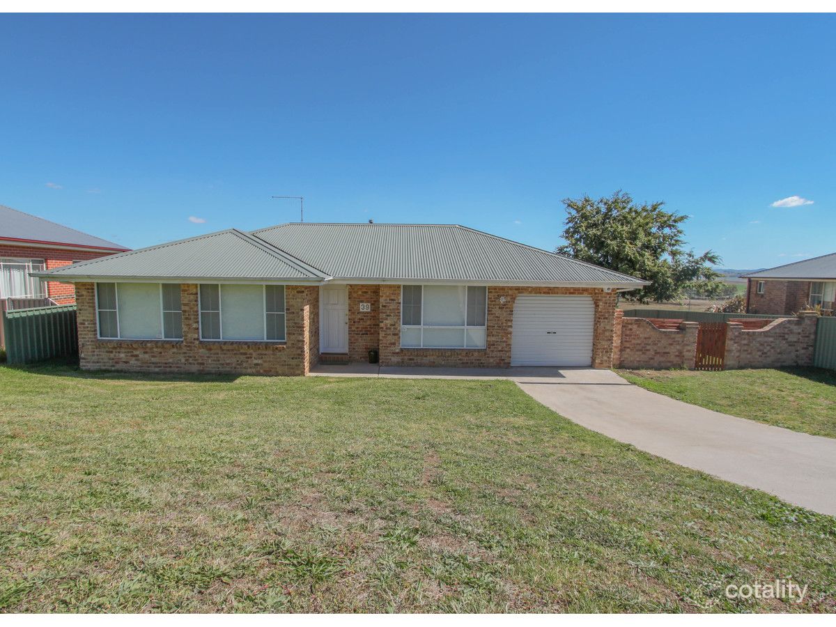 39 Lavelle St, Windradyne, NSW 2795