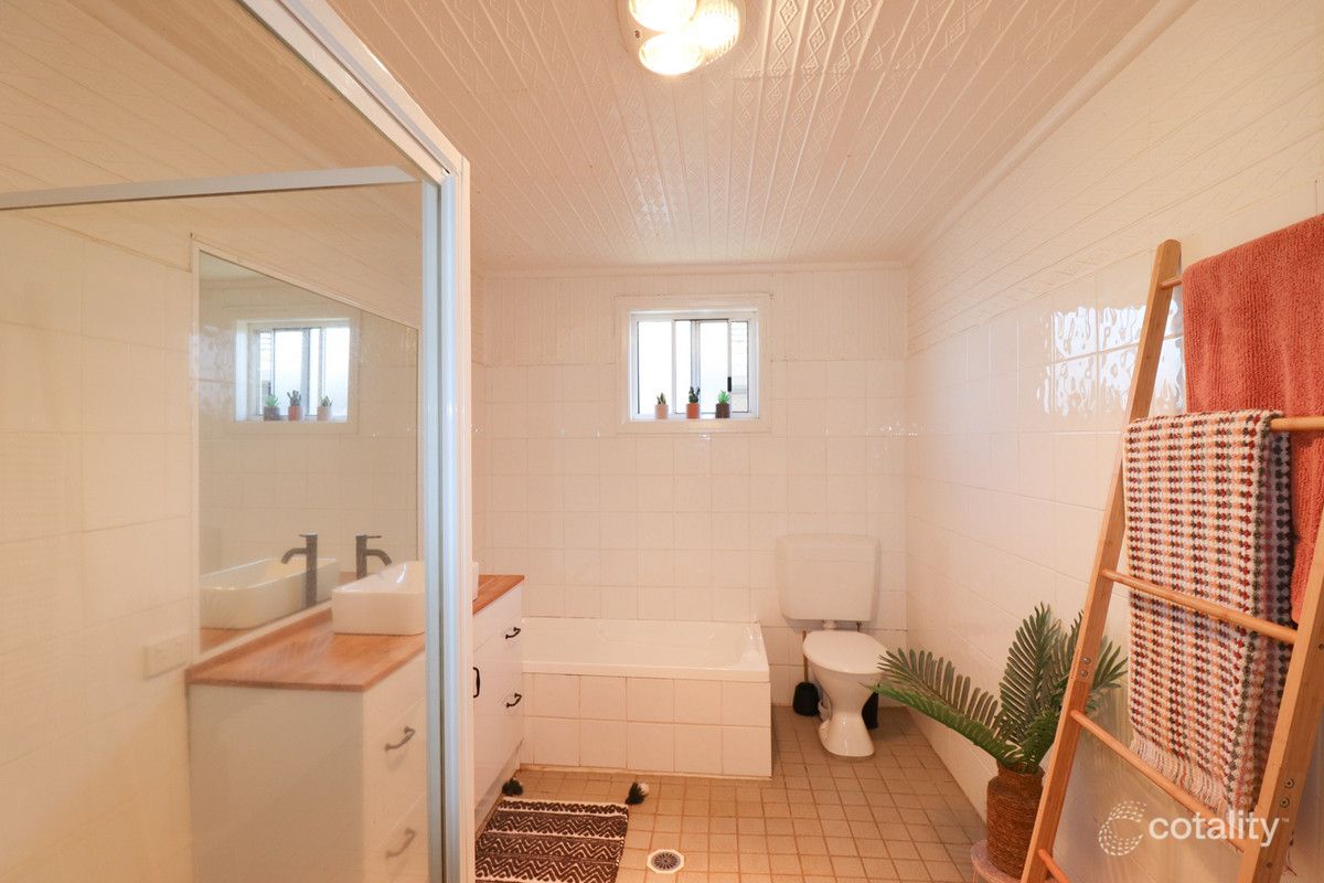 50 Heath St, Turvey Park, NSW 2650