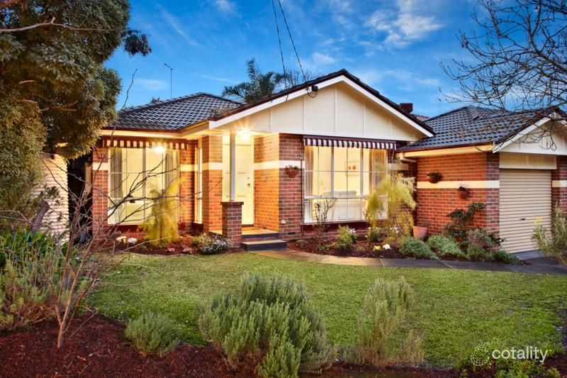 1/3 Pine Rdge, Donvale, VIC 3111