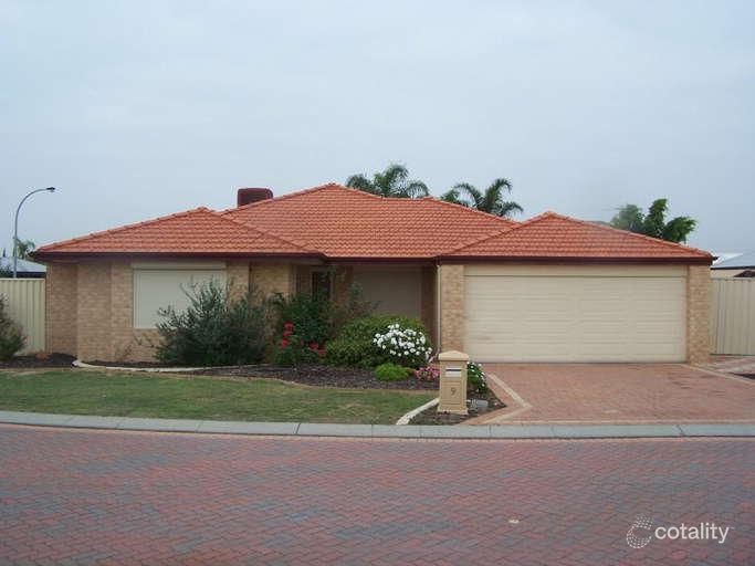 9 Pyrenees Ct, Caversham, WA 6055