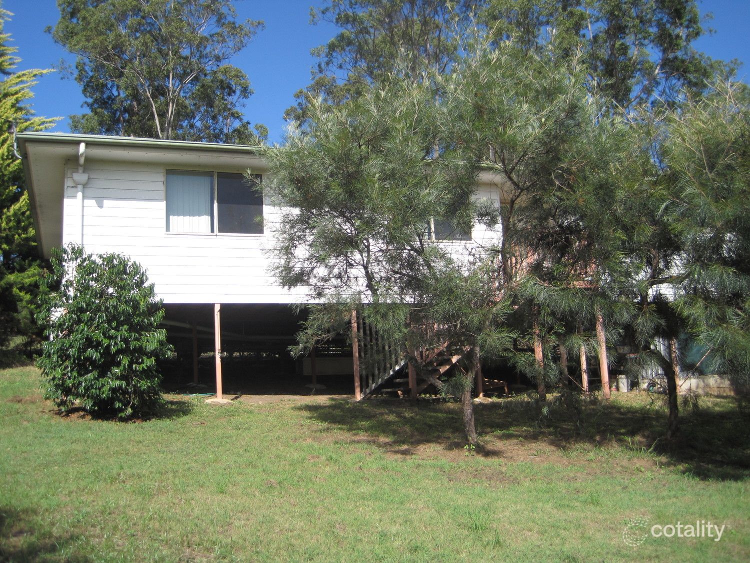 9-11 Oakleigh Ct, Woodhill, QLD 4285
