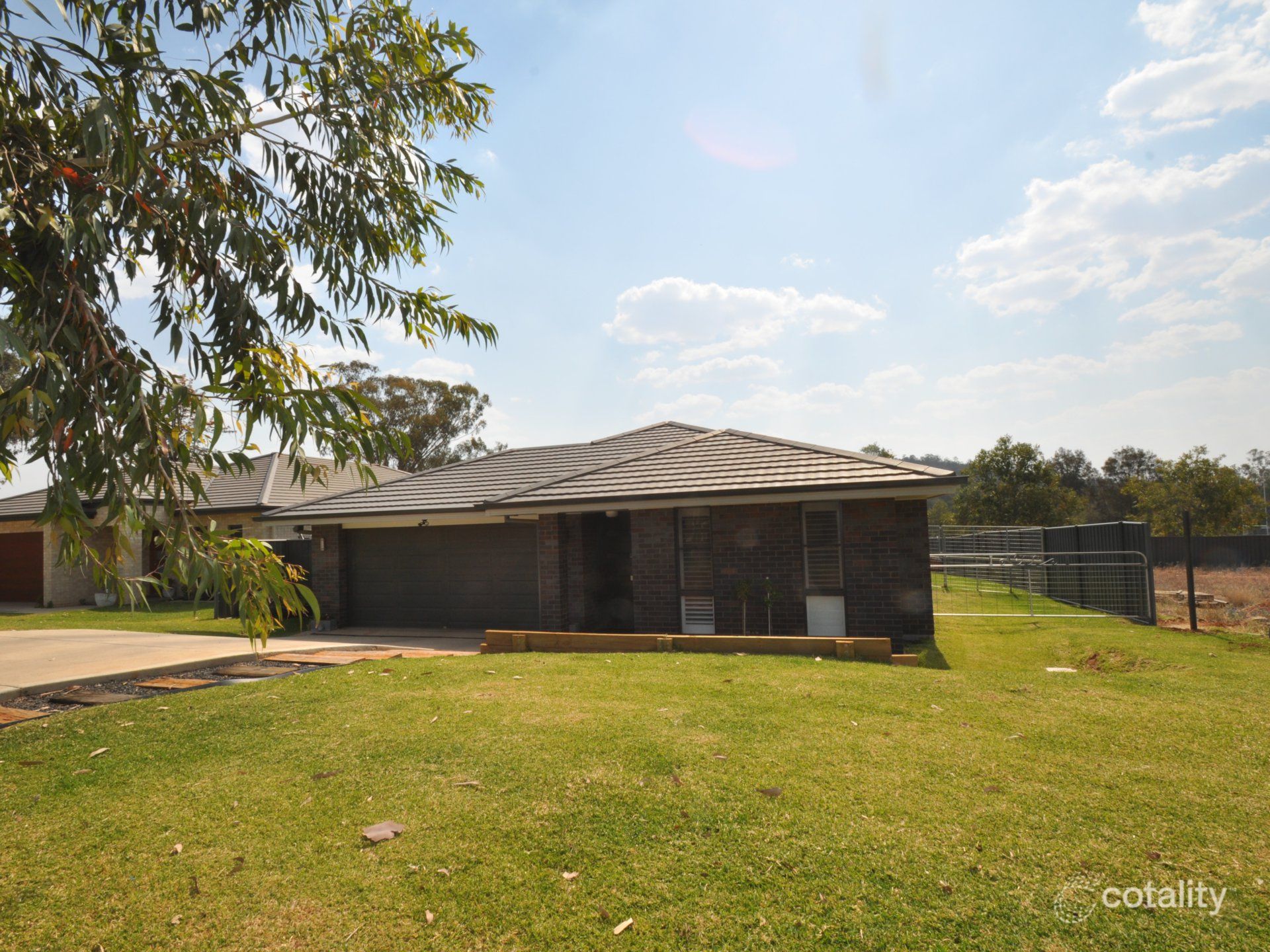 18 Bottle Brush Ave, Gunnedah, NSW 2380