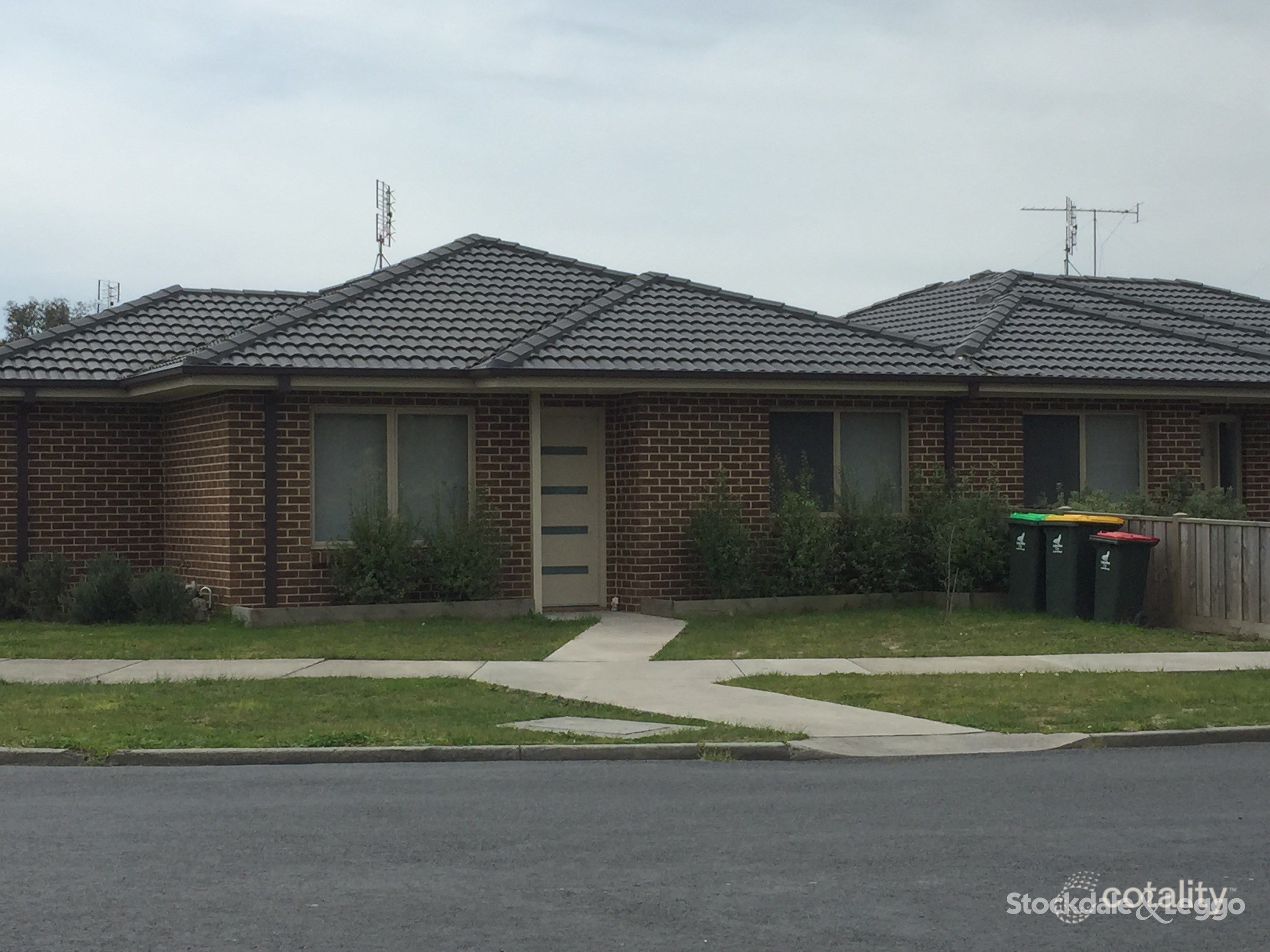 2/8 Laurel St, Morwell, VIC 3840