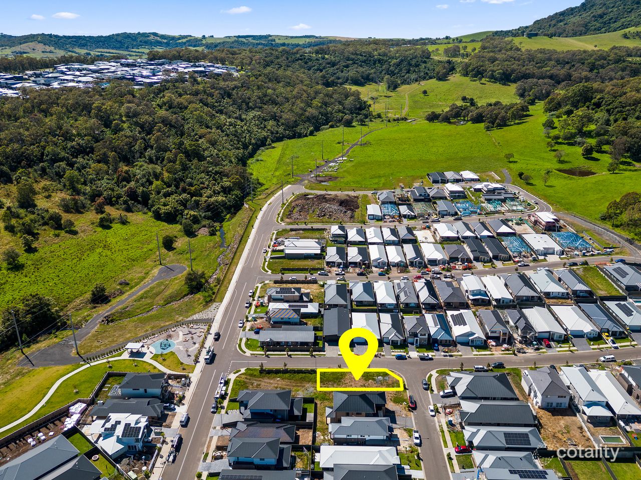 2 Foxground Pde, Tullimbar, NSW 2527