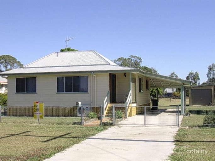 26 Barrow St, Gayndah, QLD 4625