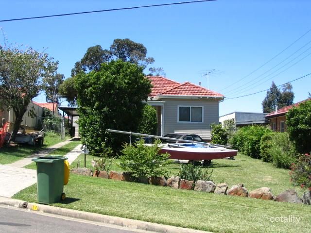 17 Ellis St, Merrylands, NSW 2160
