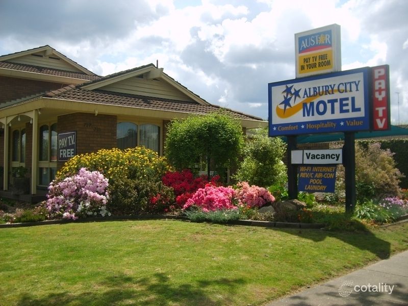 729 Young St, Albury, NSW 2640