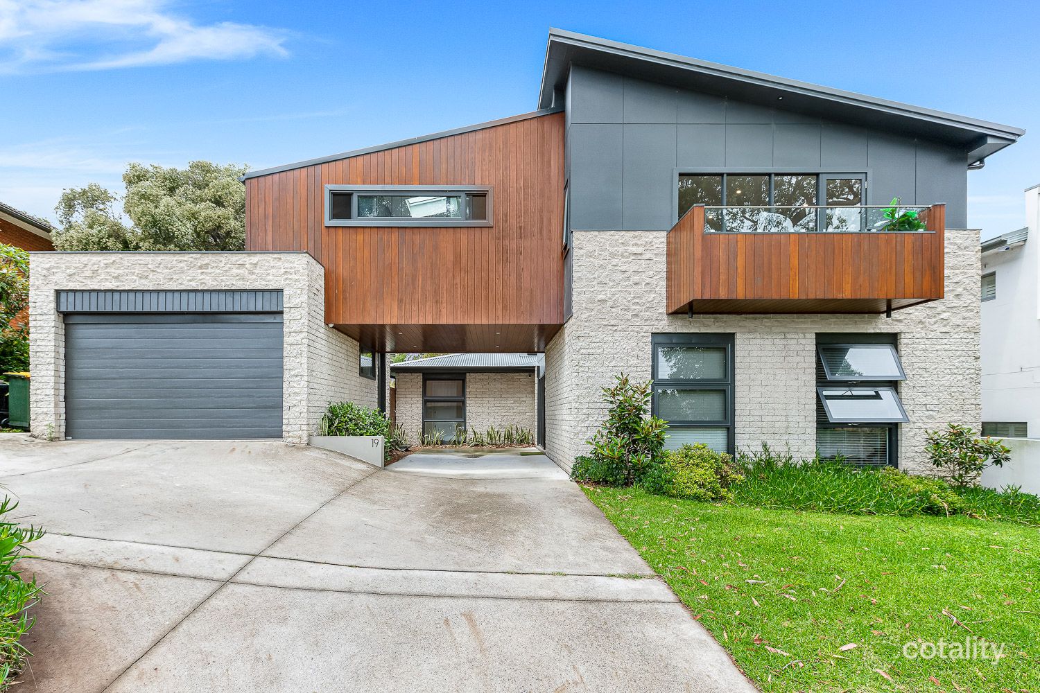 19 Moons Ave, Lugarno, NSW 2210