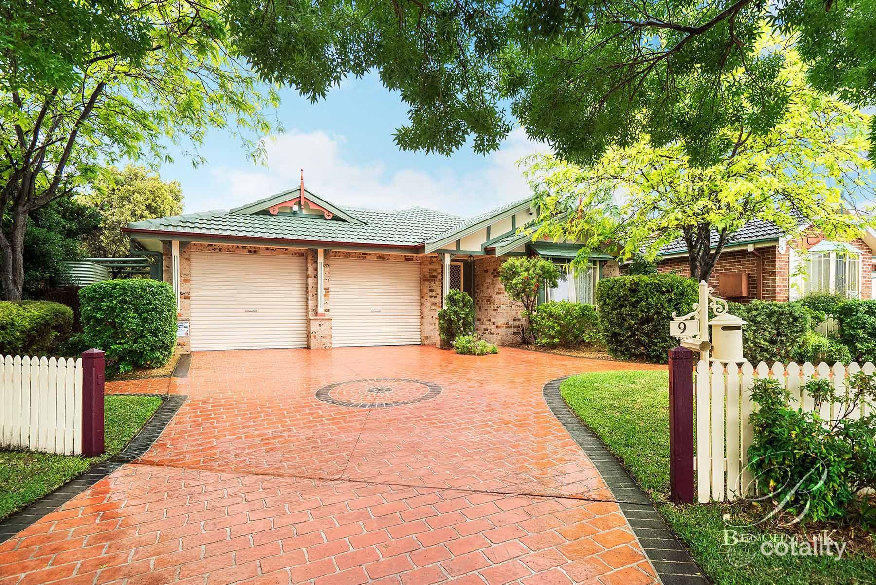 9 Somerset Ct, Wattle Grove, NSW 2173