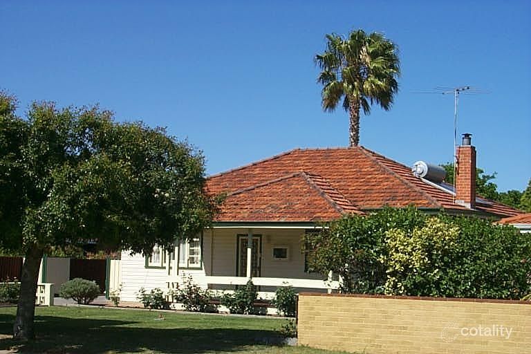 359 Railway Ave, Armadale, WA 6112