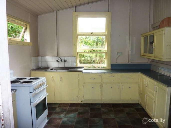 6 Karri Ct, Mapleton, QLD 4560