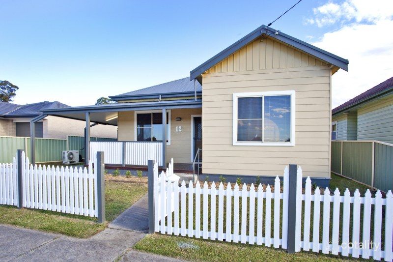 12 Beresford Ave, Beresfield, NSW 2322