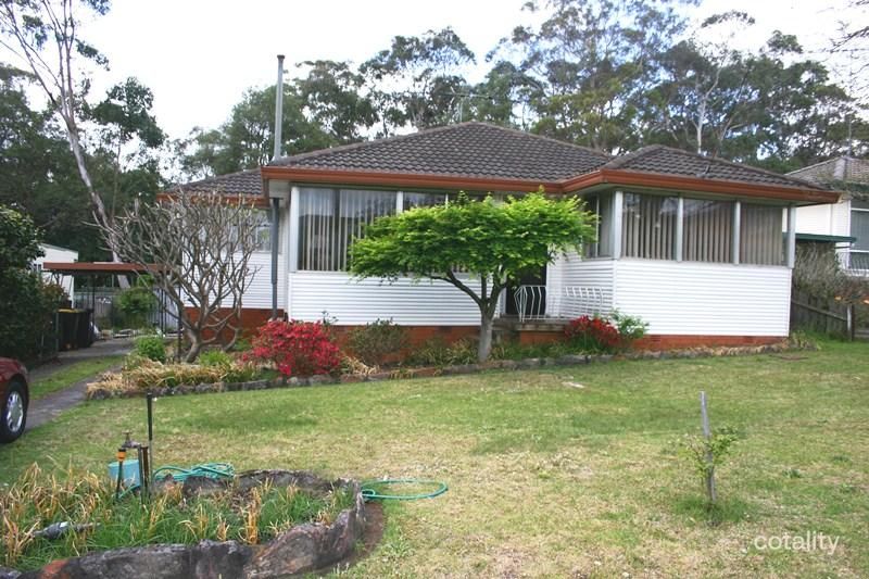 25 Lugarno Ave, Leumeah, NSW 2560