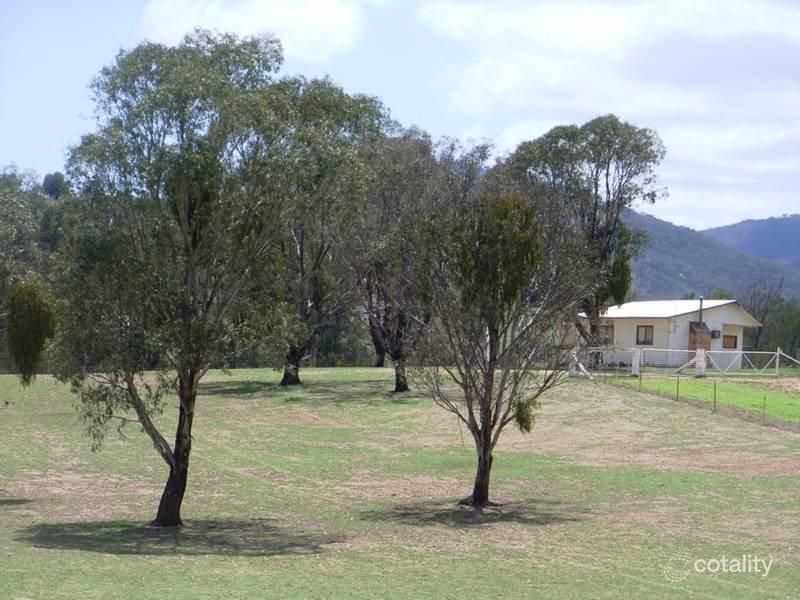 6 Windeyer Rd, Grattai, NSW 2850