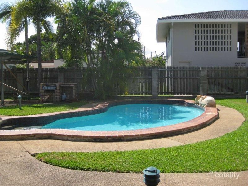 2/65 Cook St, North Ward, QLD 4810