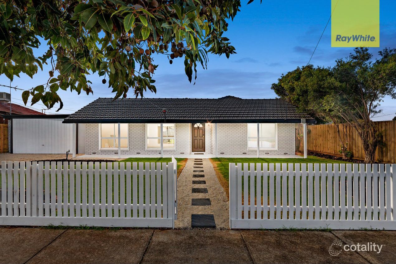 18 Kamil St, Melton South, VIC 3338