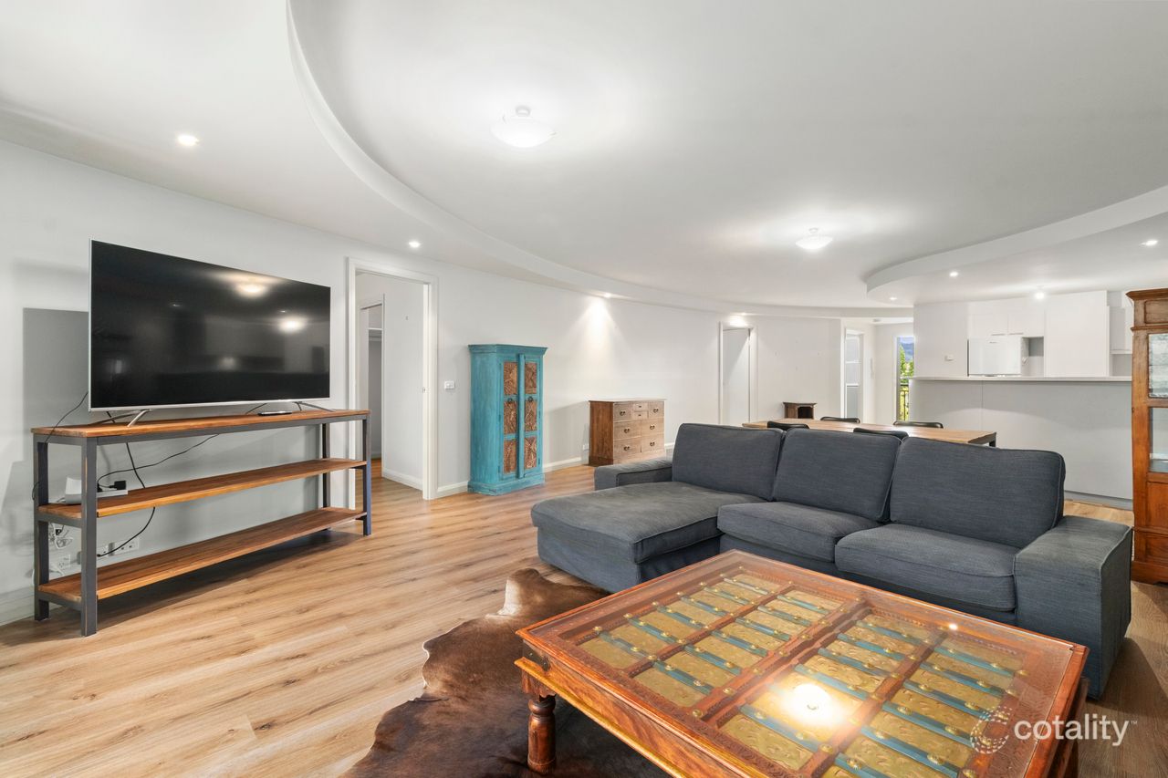 18/2 Eldridge Cres, Garran, ACT 2605