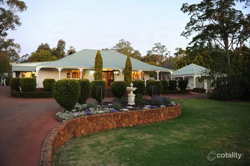 176 Williams St, Gooseberry Hill, WA 6076