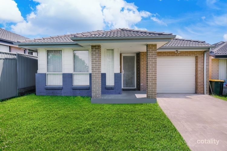 14 Lorikeet St, Gregory Hills, NSW 2557