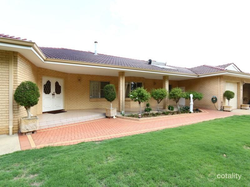 18 Conifer Rd, Karragullen, WA 6111