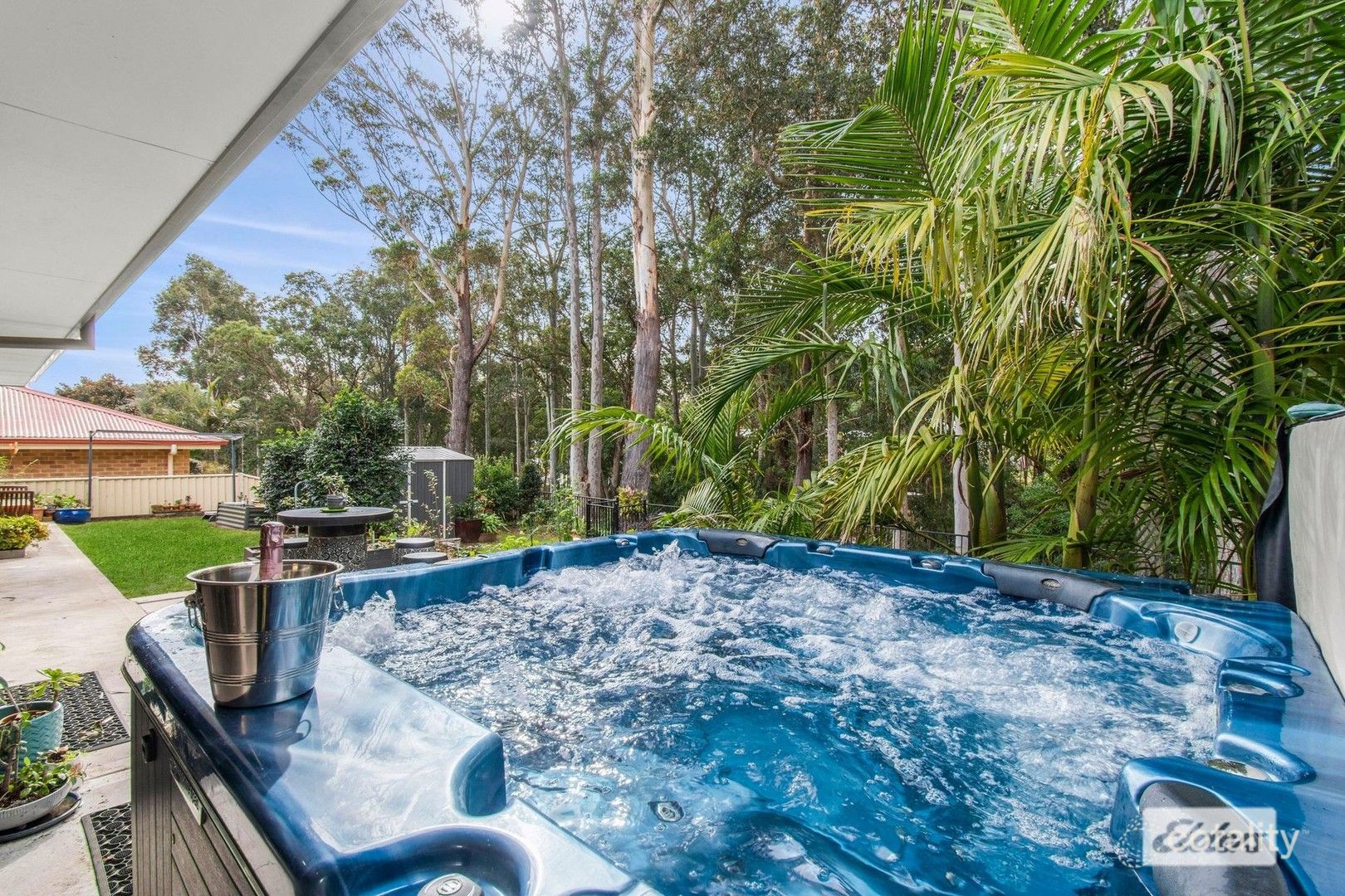 33 Courtenay Cres, Long Beach, NSW 2536