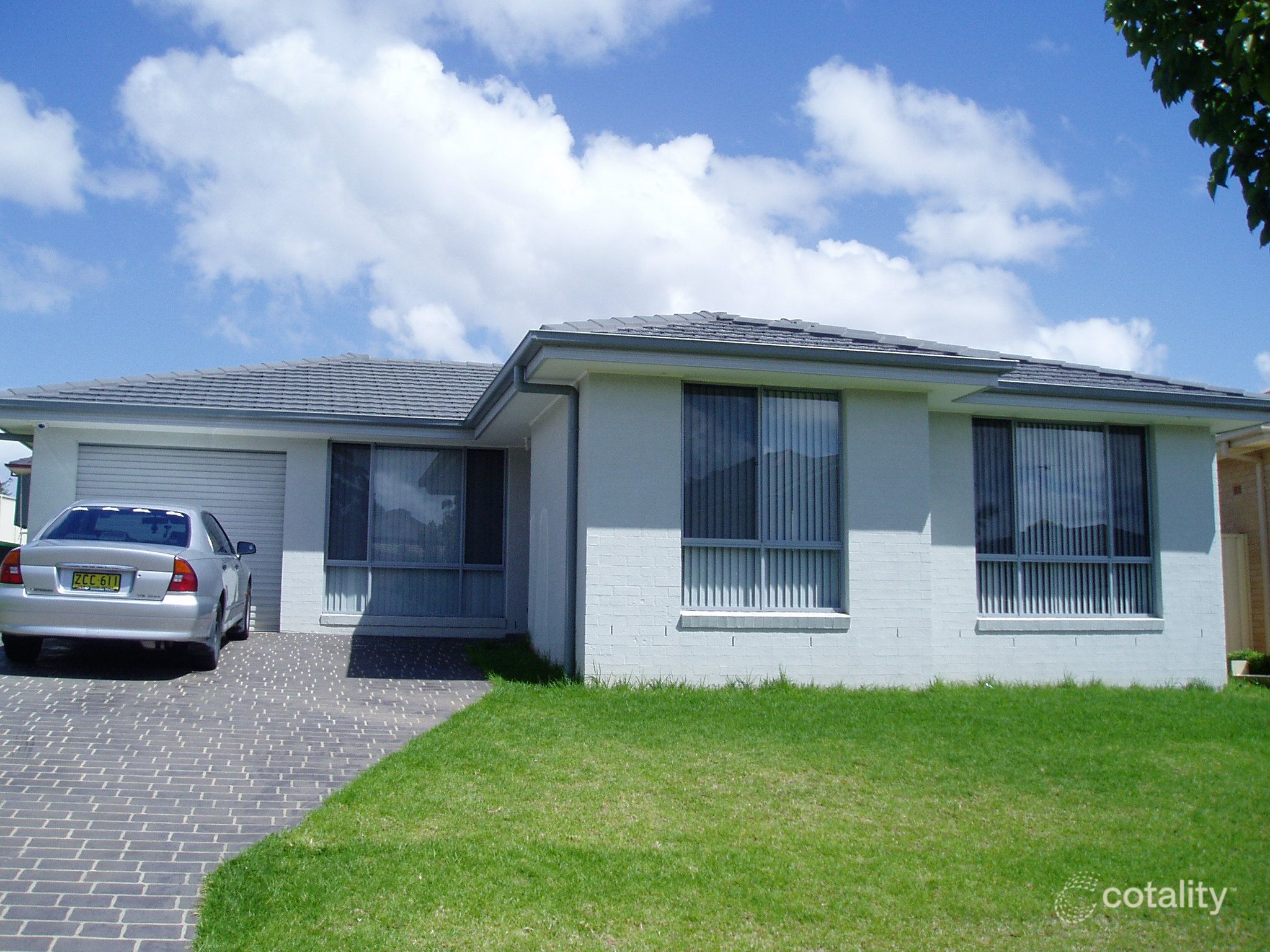 54 Glendower St, Rosemeadow, NSW 2560