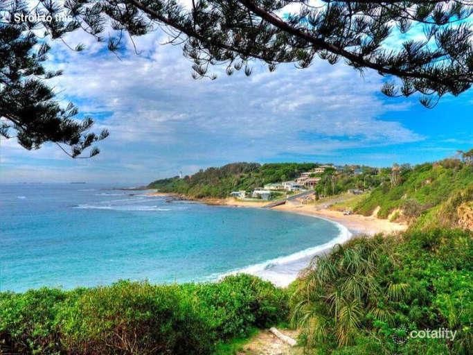 14 Soldiers Point Dr, Norah Head, NSW 2263